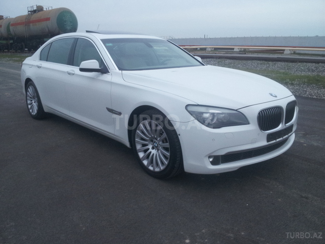 BMW 750 2009, 84,000 km - 4.4 l - Bakı
