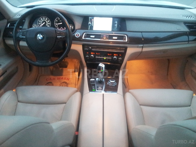BMW 750 2009, 84,000 km - 4.4 l - Bakı