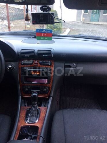 Mercedes C 200 2001, 366,409 km - 2.0 л - Balakən