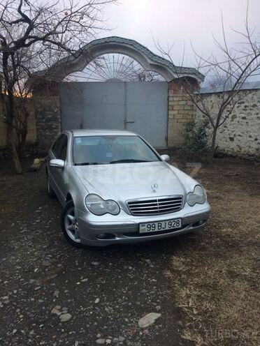 Mercedes C 200 2001, 366,409 km - 2.0 л - Balakən