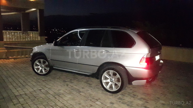 BMW X5 2002, 167,000 km - 4.4 l - Qusar