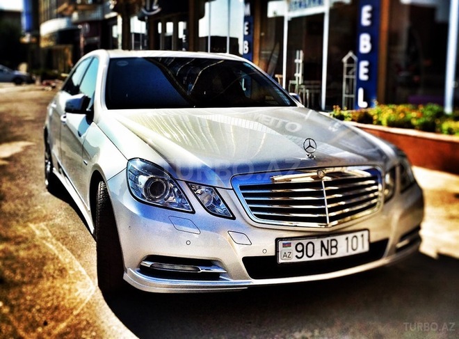 Mercedes E 250 2011, 46,000 km - 2.5 l - Bakı