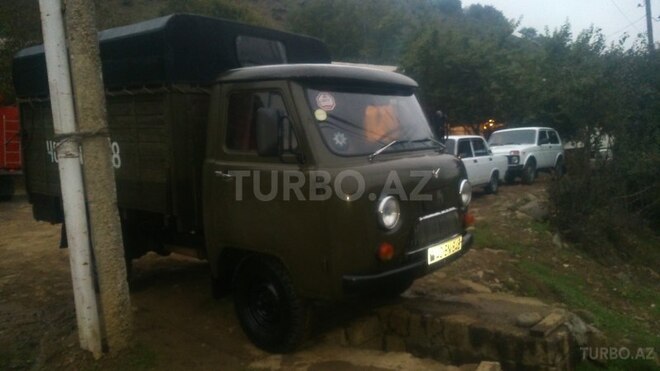 UAZ 3303 1991, 250,000 km - 2.4 l - Yardımlı