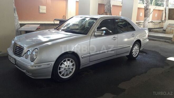 Mercedes E 220 2002, 282,225 km - 2.2 л - Bakı