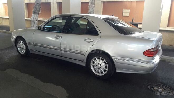 Mercedes E 220 2002, 282,225 km - 2.2 л - Bakı
