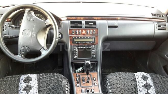 Mercedes E 220 2002, 282,225 km - 2.2 л - Bakı