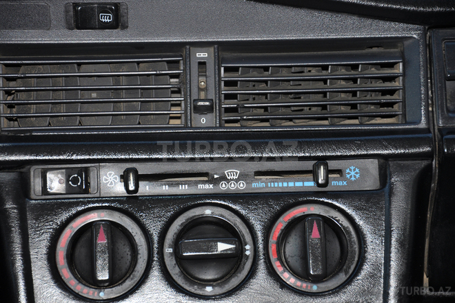 Mercedes 190 1992, 320,000 km - 2.0 l - Bakı
