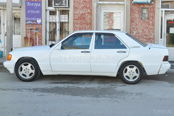 Mercedes 190 1992, 320,000 km - 2.0 l - Bakı
