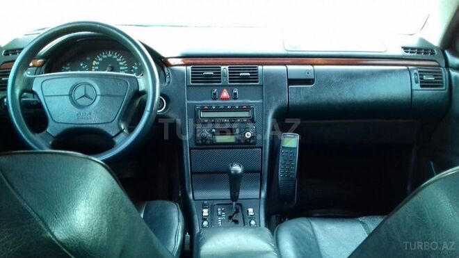 Mercedes E 240 1998, 340,000 km - 2.4 l - Sumqayıt