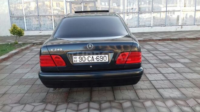 Mercedes E 240 1998, 340,000 km - 2.4 l - Sumqayıt