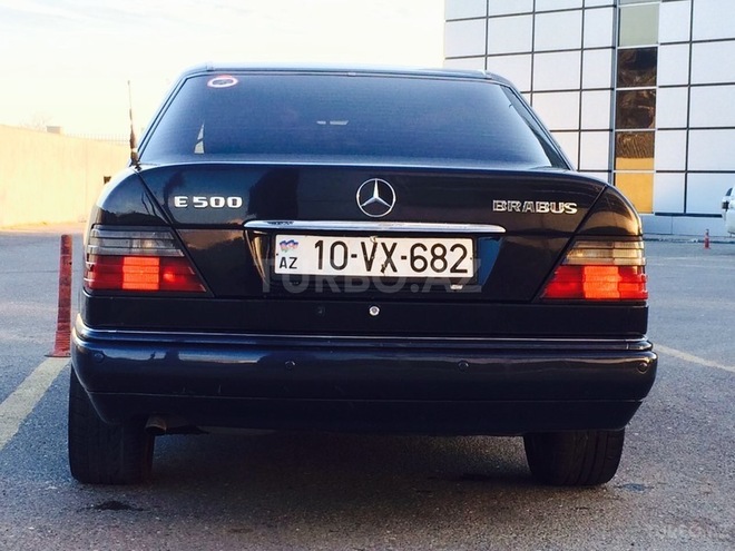 Mercedes E 220 1994, 341,234 km - 2.2 l - Bakı