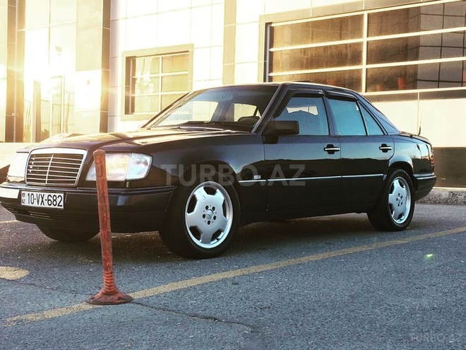 Mercedes E 220 1994, 341,234 km - 2.2 l - Bakı