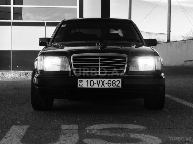 Mercedes E 220 1994, 341,234 km - 2.2 l - Bakı