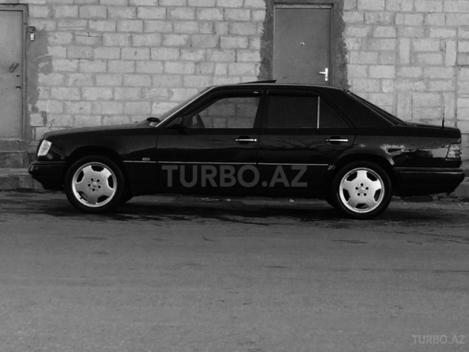 Mercedes E 220 1994, 341,234 km - 2.2 l - Bakı