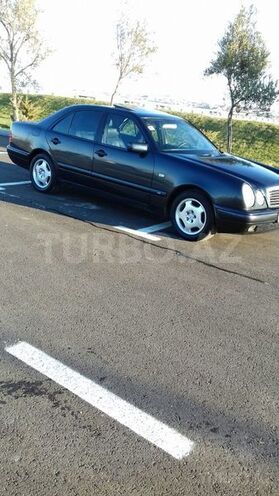 Mercedes E 240 1998, 340,000 km - 2.4 l - Sumqayıt