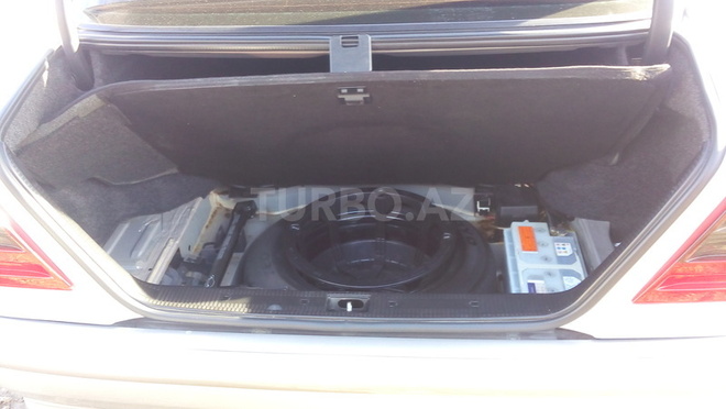 Mercedes C 200 2000, 194,000 km - 2.0 l - Salyan