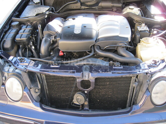 Mercedes E 220 1999, 258,000 km - 2.2 l - Bakı