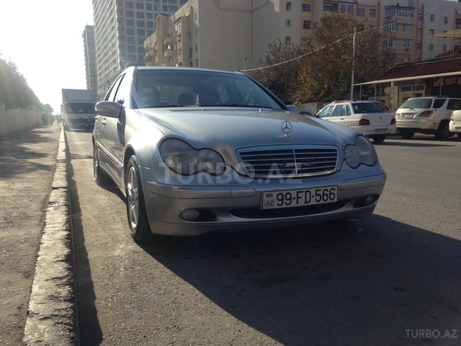 Mercedes C 200 2002, 212,000 km - 2.0 l - Bakı