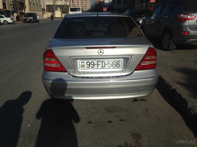 Mercedes C 200 2002, 212,000 km - 2.0 l - Bakı