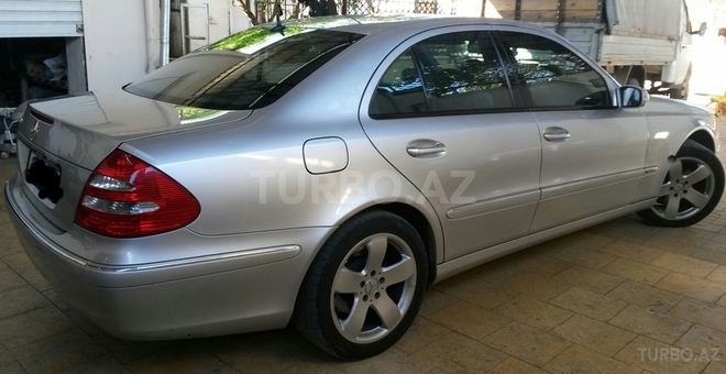 Mercedes E 240 2002, 169,000 km - 2.6 l - Goranboy