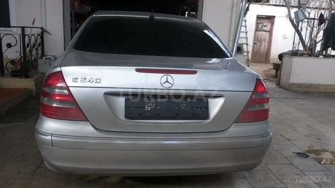Mercedes E 240 2002, 168,000 km - 2.6 l - Gəncə