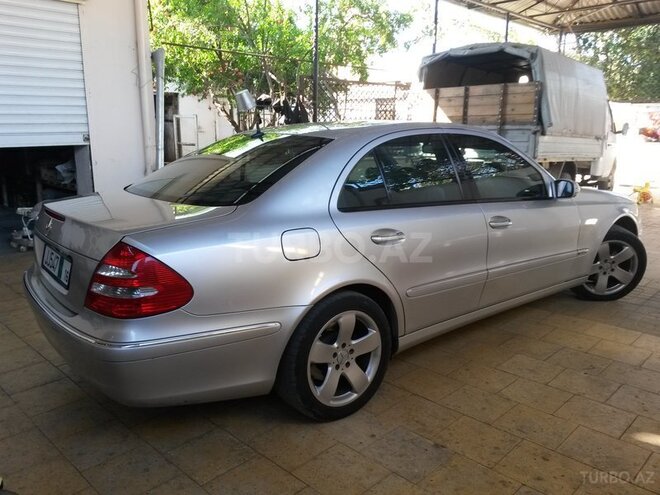 Mercedes E 240 2002, 168,000 km - 2.6 l - Gəncə