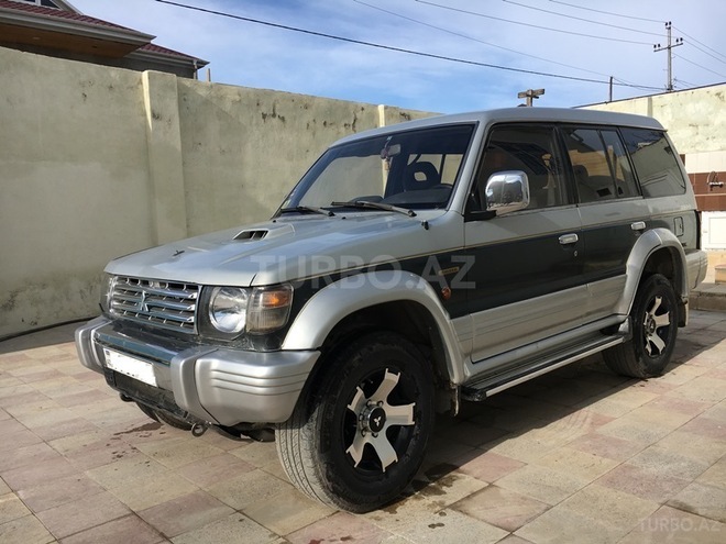 Mitsubishi Pajero 1993, 316,000 km - 2.8 l - Bakı