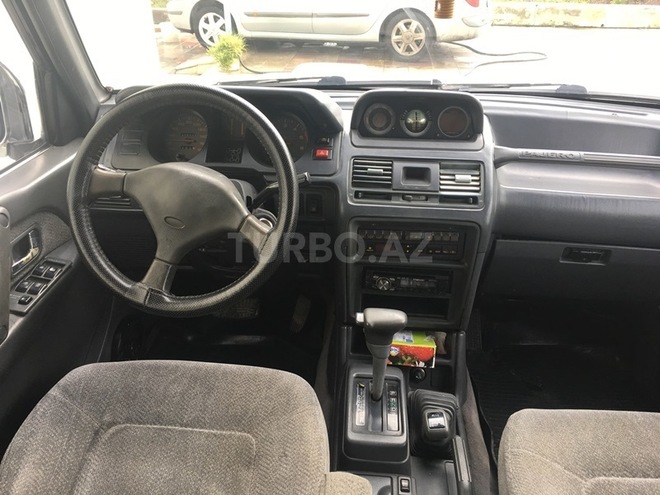 Mitsubishi Pajero 1993, 316,000 km - 2.8 l - Bakı