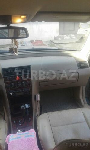 Mercedes C 220 2000, 188,000 km - 2.2 l - Bakı
