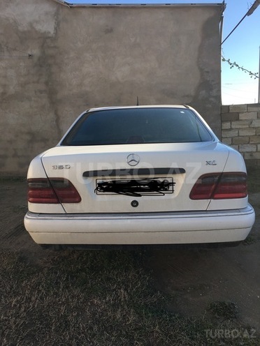 Mercedes E 230 1996, 300,000 km - 2.3 л - Bakı
