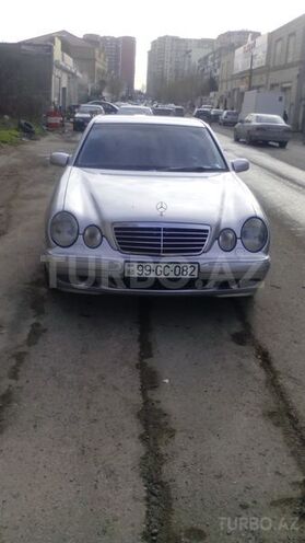 Mercedes E 220 1999, 268,000 km - 2.2 l - Bakı