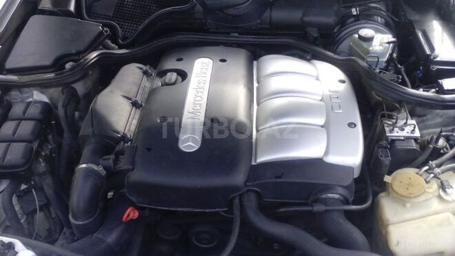 Mercedes E 220 1999, 268,000 km - 2.2 l - Bakı