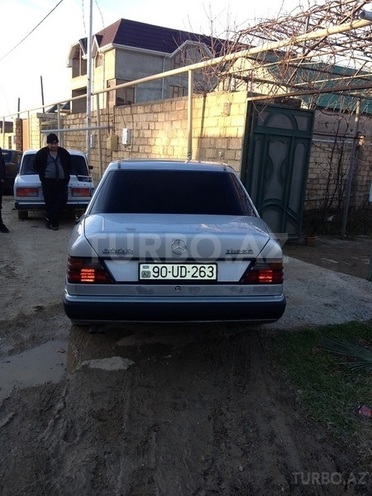 Mercedes E 300 1993, 477,000 km - 3.0 л - Bakı