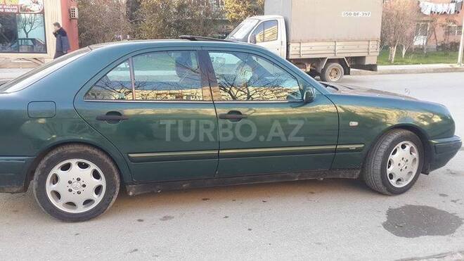 Mercedes E 200 1998, 220,000 km - 2.0 l - Sumqayıt