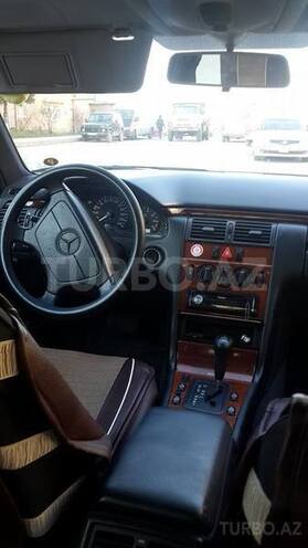 Mercedes E 200 1998, 220,000 km - 2.0 l - Sumqayıt