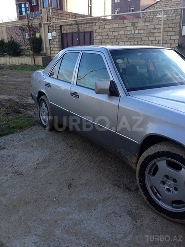 Mercedes E 300 1993, 477,000 km - 3.0 л - Bakı