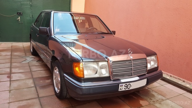 Mercedes E 220 1993, 345,114 km - 2.2 l - Bakı