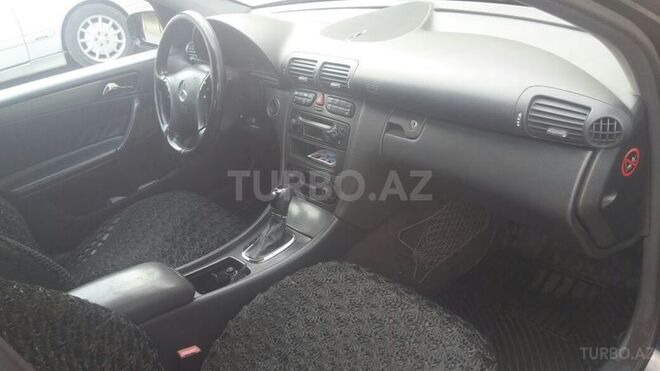 Mercedes C 220 2001, 220,000 km - 2.2 l - Bakı