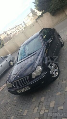 Mercedes C 220 2001, 220,000 km - 2.2 l - Bakı