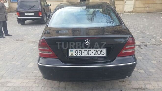 Mercedes C 220 2001, 220,000 km - 2.2 l - Bakı