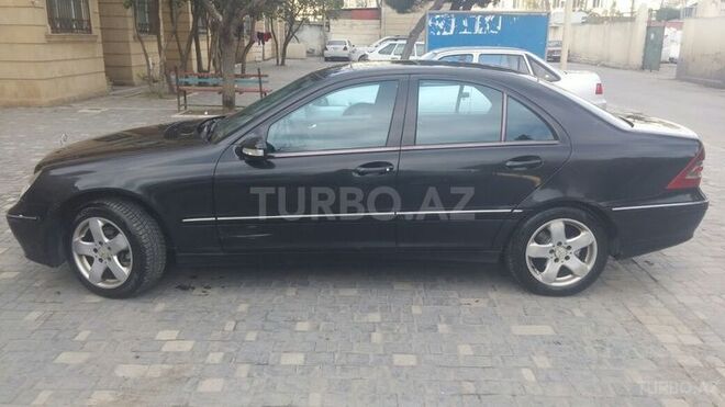 Mercedes C 220 2001, 220,000 km - 2.2 l - Bakı