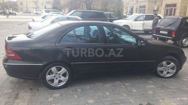Mercedes C 220 2001, 220,000 km - 2.2 l - Bakı