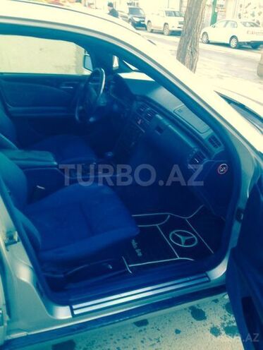 Mercedes E 200 1996, 375,499 km - 2.0 l - Bakı