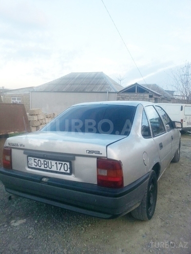 Opel Vectra 1991, 322,000 km - 1.8 l - Bakı
