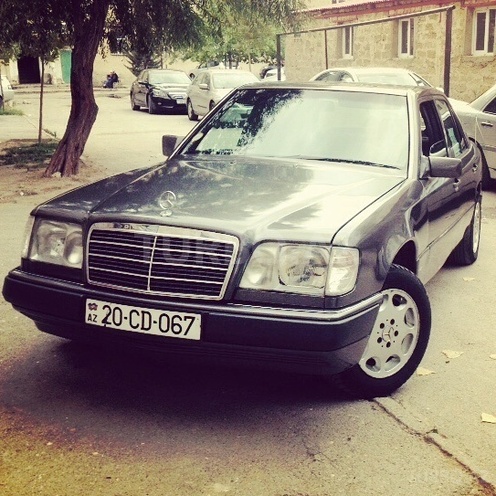 Mercedes E 250 1993, 265,000 km - 2.5 l - Bakı