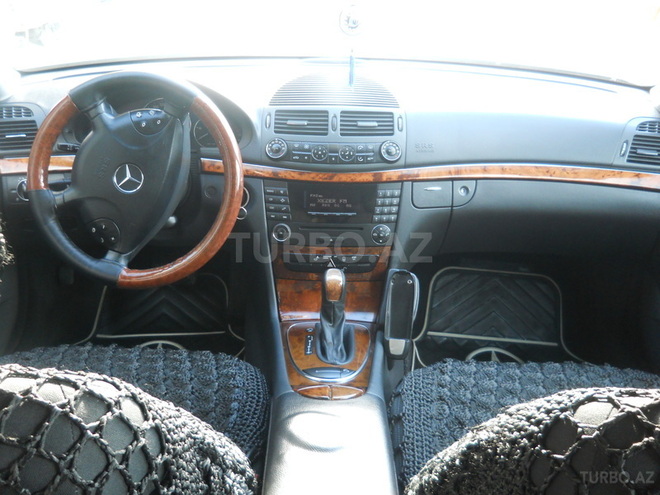 Mercedes E 220 2003, 24,500 km - 2.2 л - Sumqayıt