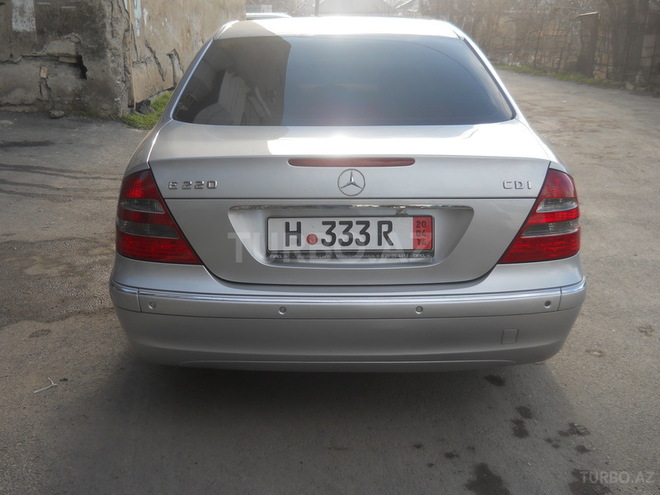 Mercedes E 220 2003, 24,500 km - 2.2 л - Sumqayıt