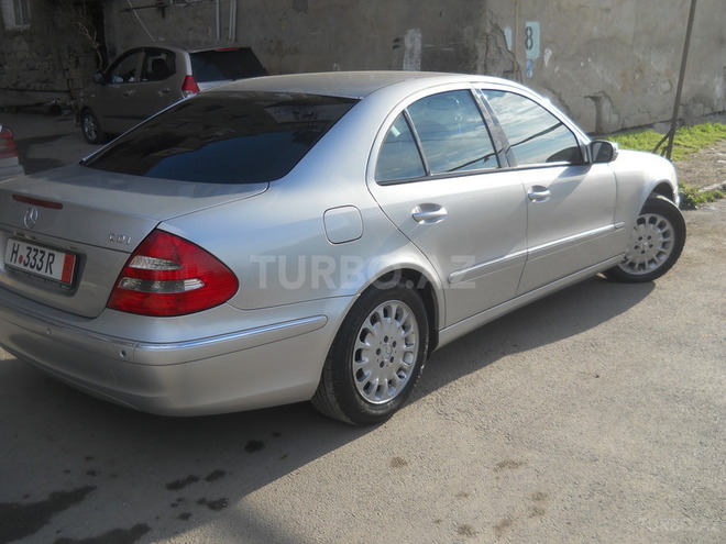 Mercedes E 220 2003, 24,500 km - 2.2 л - Sumqayıt
