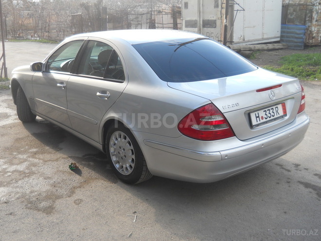 Mercedes E 220 2003, 24,500 km - 2.2 л - Sumqayıt