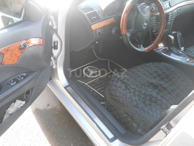 Mercedes E 220 2003, 24,500 km - 2.2 л - Sumqayıt